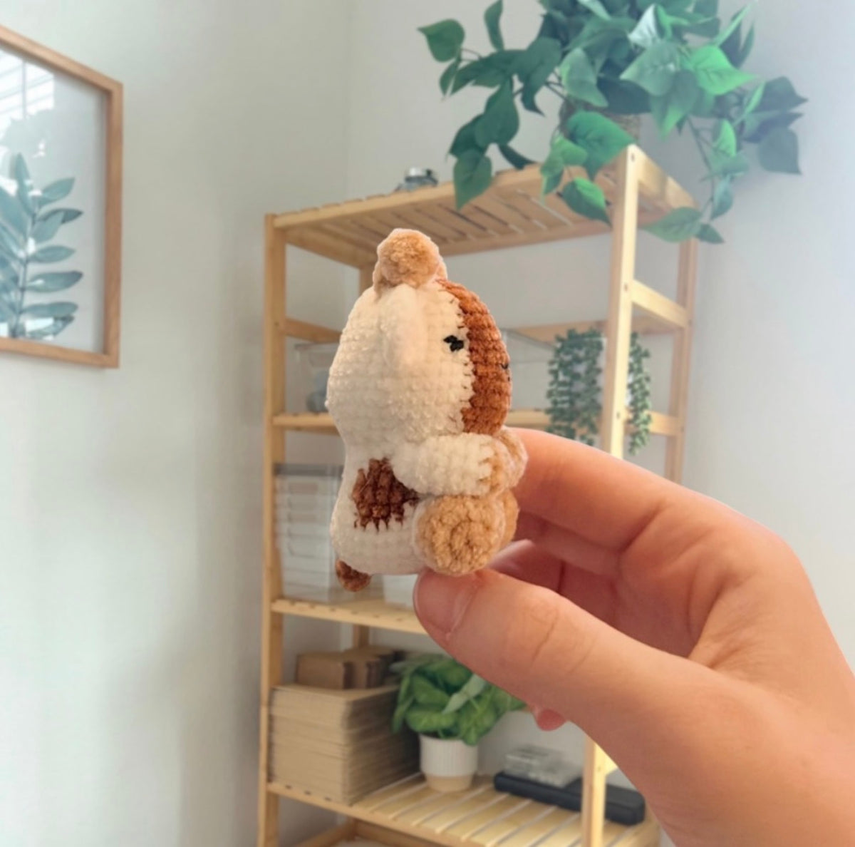 'Sitting Chubby Goat' crochet amigurumi PDF pattern | US terms