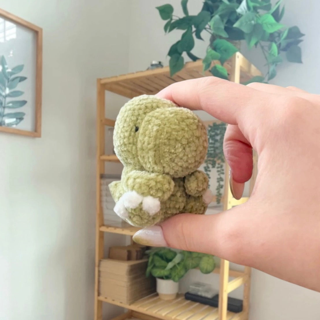 'Sitting Chubby T.rex' crochet amigurumi PDF pattern | US terms