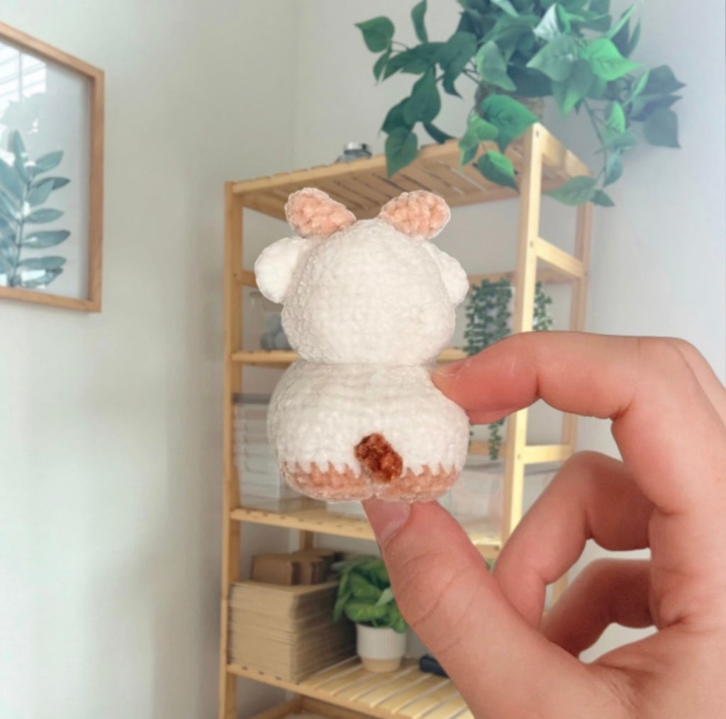 'Standing Chubby Goat' crochet amigurumi PDF pattern ||
US terms