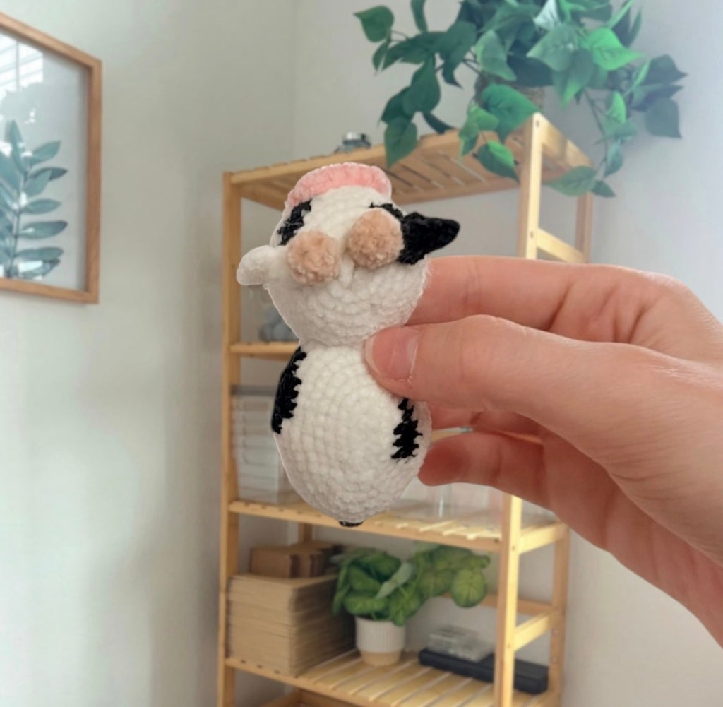 'Laying Chubby Cow' crochet amigurumi PDF pattern | US terms