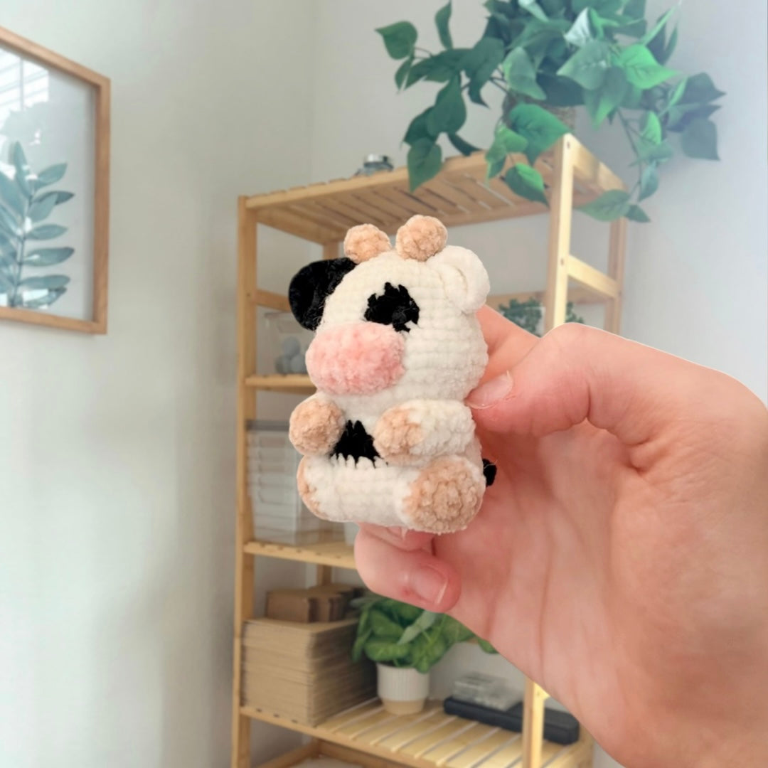 'Sitting Chubby Cow' crochet amigurumi PDF pattern | US terms