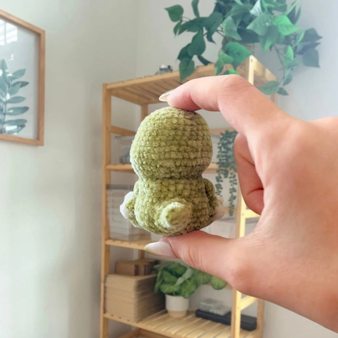 'Sitting Chubby T.rex' crochet amigurumi PDF pattern | US terms