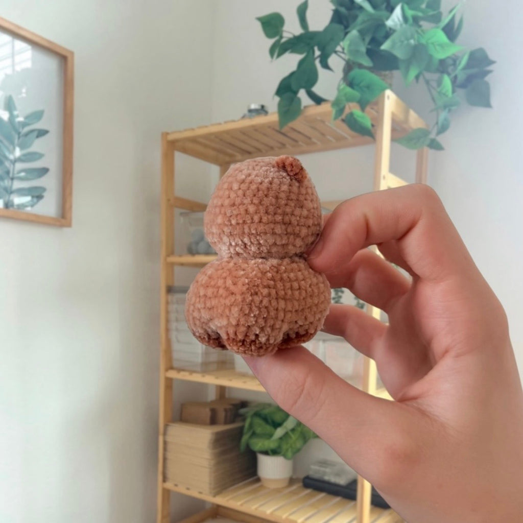 'Standing Chubby Capybara' crochet amigurumi PDF pattern | US terms