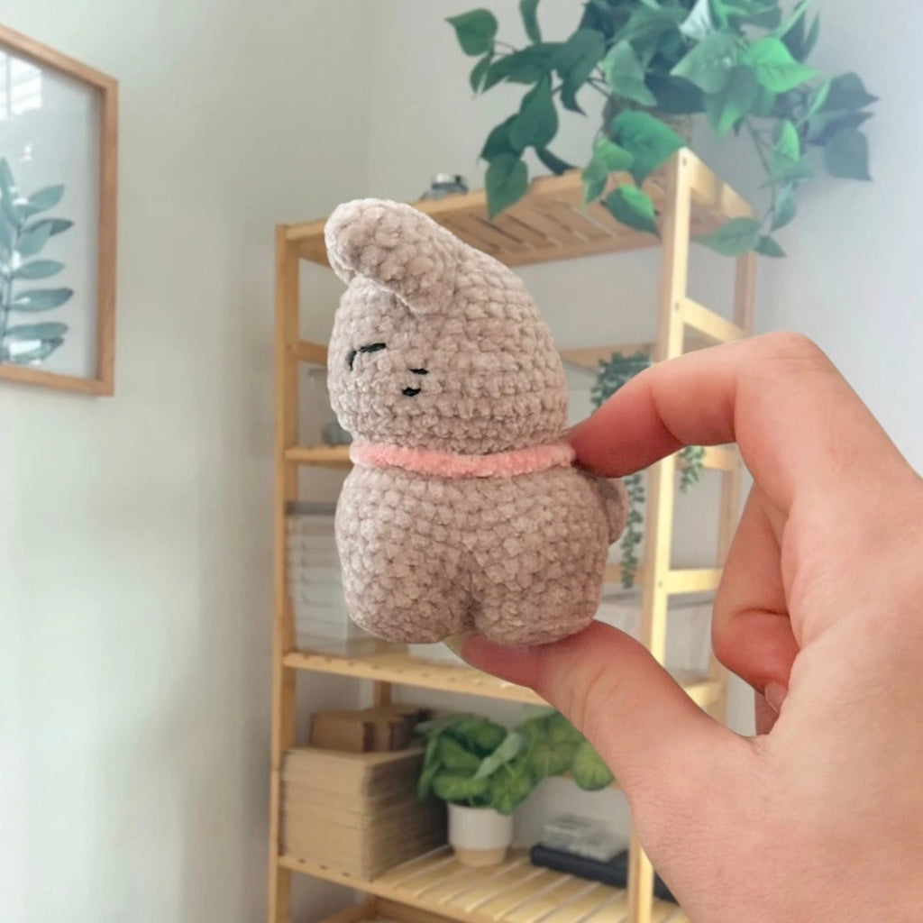 'Standing Chubby Cat' crochet amigurumi PDF pattern | US terms