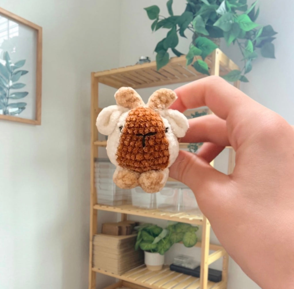 'Laying Chubby Goat' crochet amigurumi PDF pattern | US terms